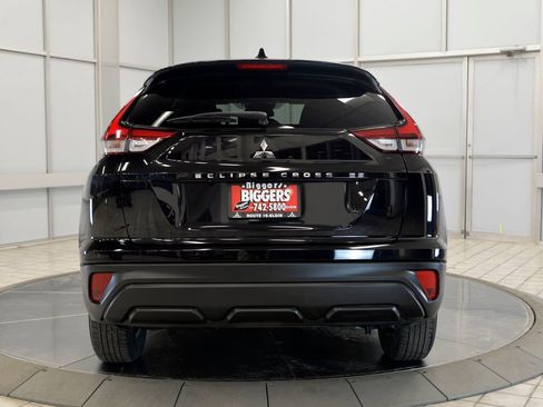 Used 2022 Mitsubishi Eclipse Cross ES image 7