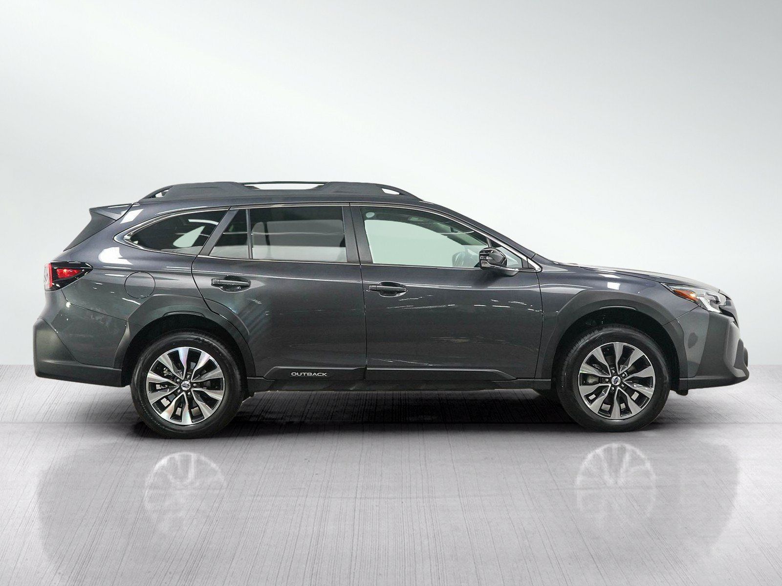 Used 2024 Subaru Outback Limited AWD/4WD image 6