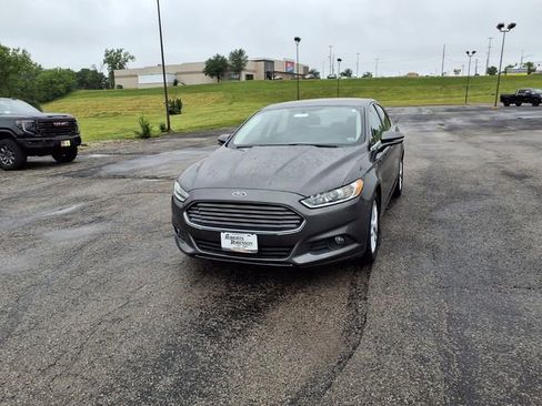 Used 2016 Ford Fusion SE w/ Equipment Group 202A FWD image 43