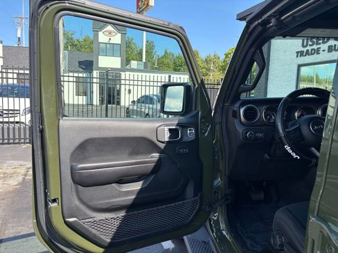 Used 2021 Jeep Wrangler Unlimited Sport image 20