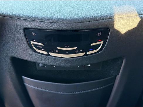 Used 2019 Cadillac Escalade Luxury image 20