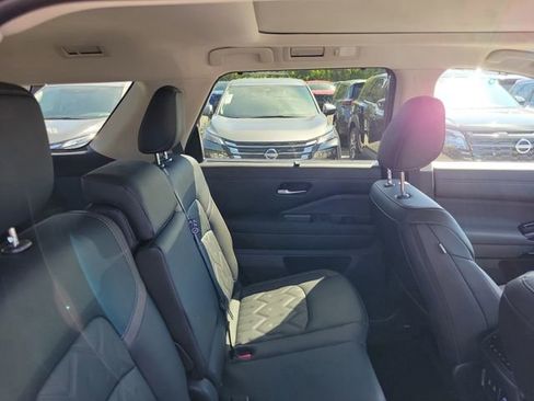 New 2026 Nissan Pathfinder Platinum w/ Cargo Package FWD image 30