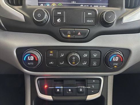 Used 2022 GMC Terrain SLE w/ Driver Convenience Package FWD image 15