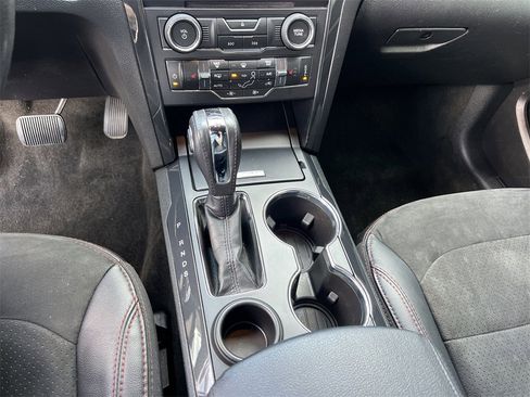 Used 2018 Ford Explorer XLT w/ Equipment Group 202A image 30