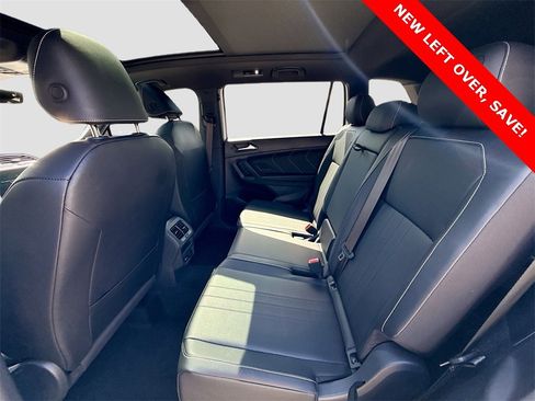 Used 2024 Volkswagen Tiguan SE R-Line image 24