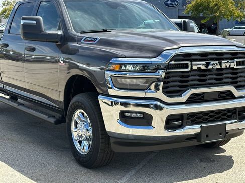 New 2026 RAM 2500 Tradesman AWD/4WD image 11