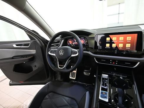 New 2026 Volkswagen Atlas Peak Edition AWD/4WD image 30