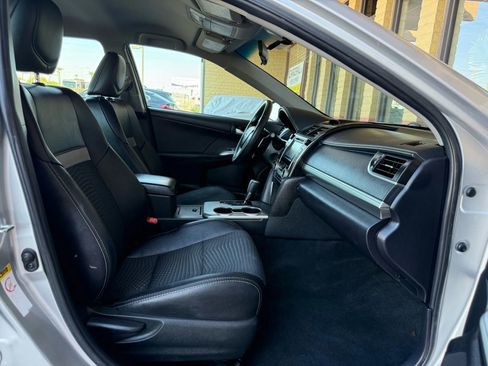 Used 2012 Toyota Camry SE image 24