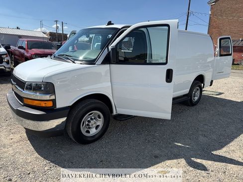 Used 2023 Chevrolet Express 2500 w/ Driver Convenience Package image 28