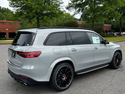 New 2026 Mercedes-Benz GLS 63 AMG 4MATIC image 8