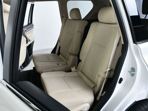 Used 2021 Lexus GX 460 Premium w/ Accessory Package AWD/4WD image 34