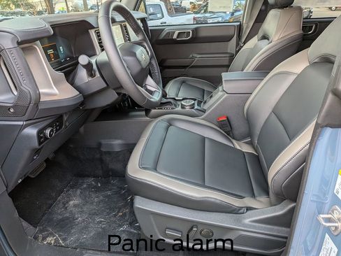 New 2025 Ford Bronco Outer Banks w/ Sasquatch Package image 14