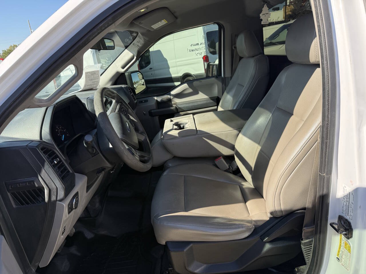 Used 2016 Ford F150 XL w/ Equipment Group 101A Mid RWD image 4