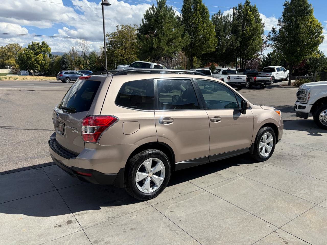 Used 2015 Subaru Forester 2.5i Premium w/ All-Weather Package AWD/4WD image 24