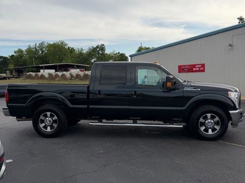 Used 2013 Ford F250 Lariat RWD image 3