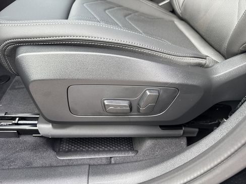 New 2025 BMW X1 xDrive28i w/ Convenience Package image 21