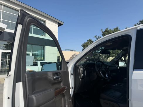 Used 2019 GMC Sierra 1500 SLT w/ SLT Premium Plus Package image 5
