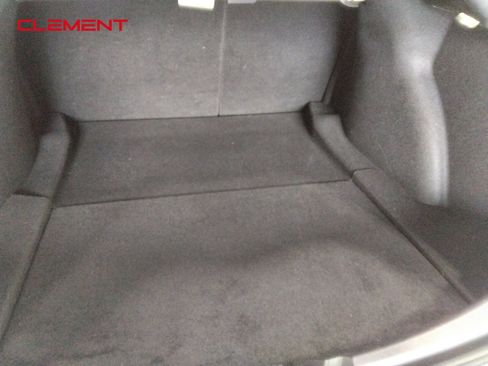 Used 2023 Tesla Model 3 Standard Range image 9