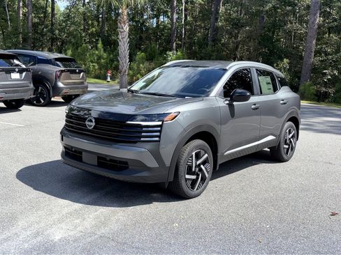 New 2026 Nissan Kicks SV image 3