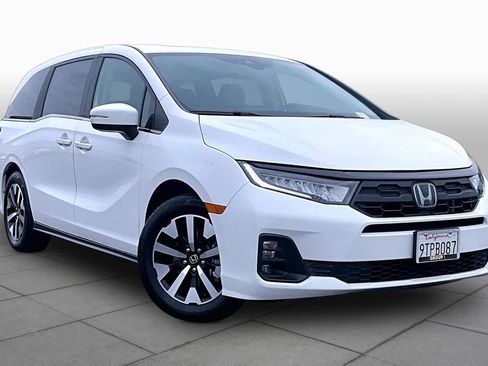 Used 2025 Honda Odyssey EX-L image 2