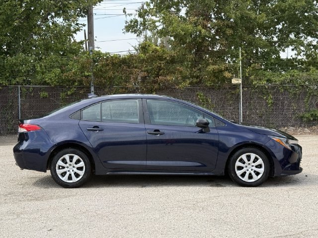 Used 2024 Toyota Corolla LE FWD image 3