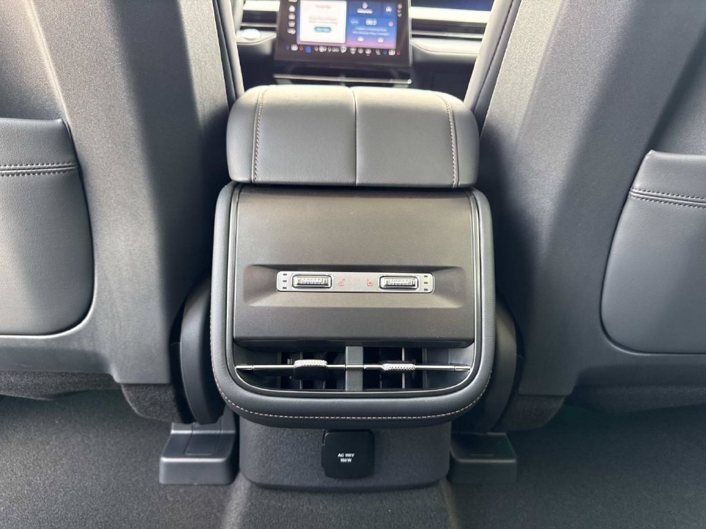 New 2026 Lincoln Nautilus Reserve AWD/4WD image 16