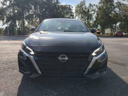 Used 2024 Nissan Altima 2.5 SV image 9