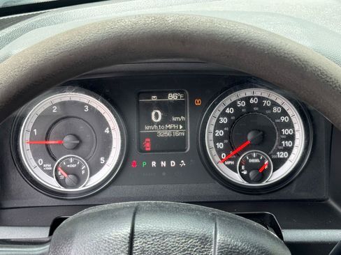 Used 2013 RAM 2500 Tradesman w/ Chrome Appearance Group AWD/4WD image 16