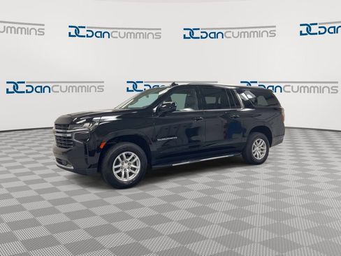 Used 2023 Chevrolet Suburban LT image 4