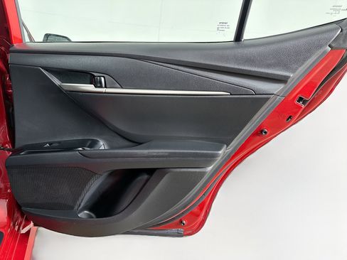 Used 2025 Toyota Camry LE image 28