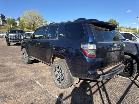 Used 2018 Toyota 4Runner TRD Off-Road Premium AWD/4WD image 13