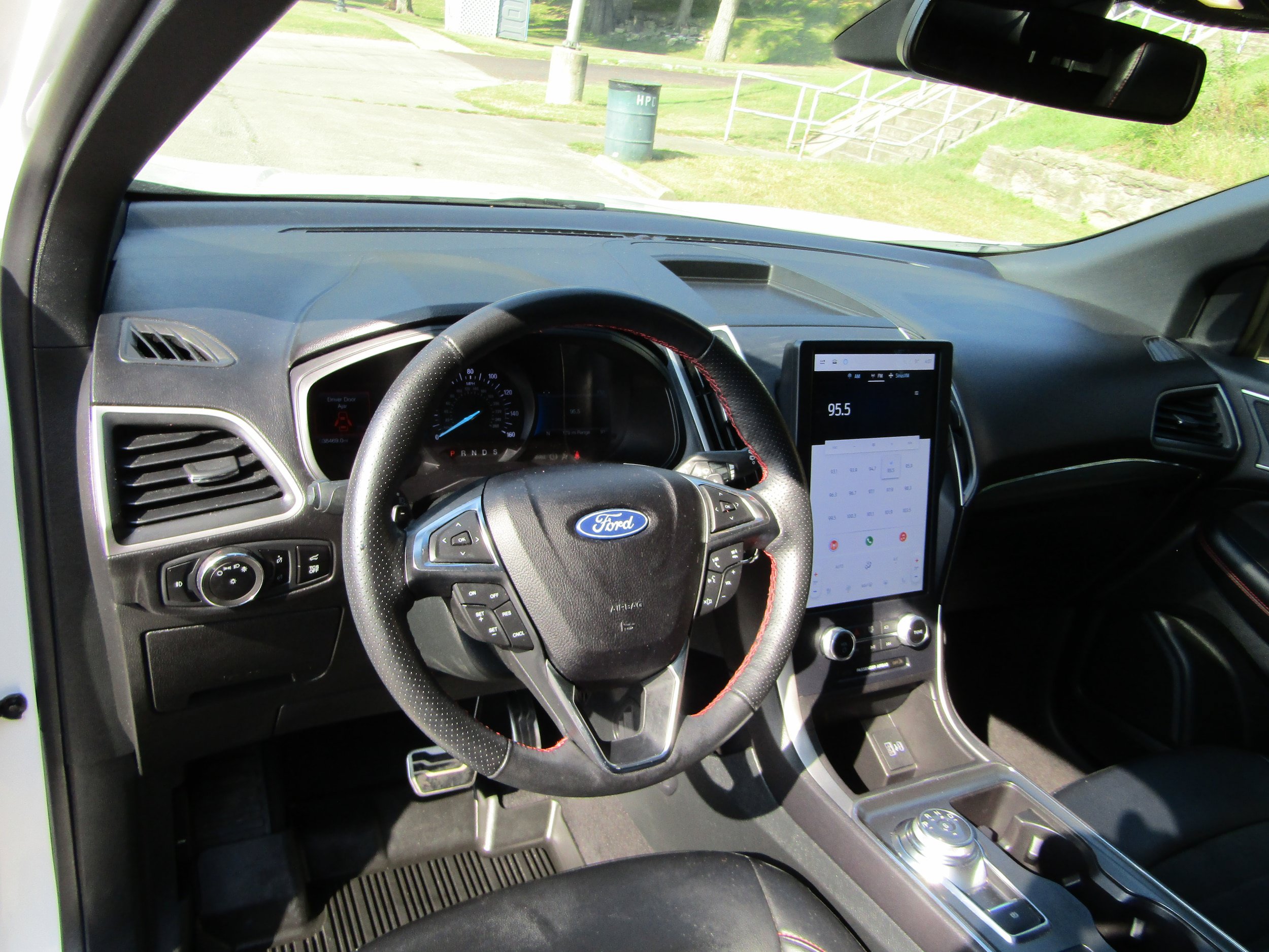Used 2023 Ford Edge ST-Line AWD/4WD image 13