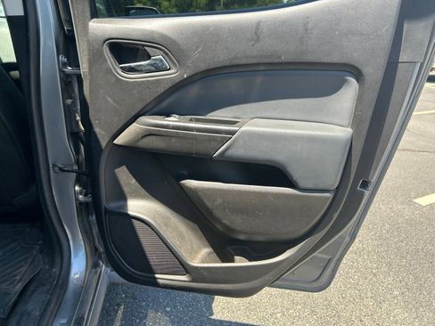 Used 2018 Chevrolet Colorado Z71 AWD/4WD image 11