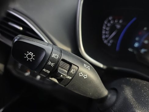 Used 2020 Hyundai Santa Fe SEL w/ Convenience Package image 33