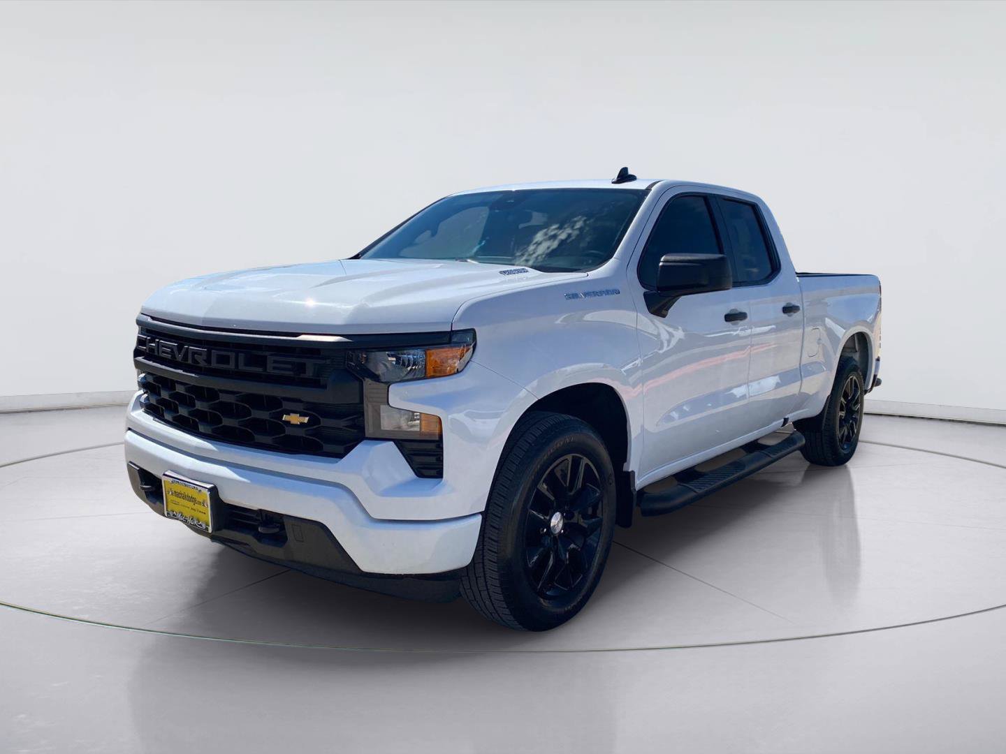 Used 2024 Chevrolet Silverado 1500 Custom RWD image 1