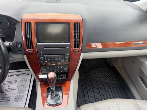 Used 2007 Cadillac STS w/ Preferred Equipment Group image 12