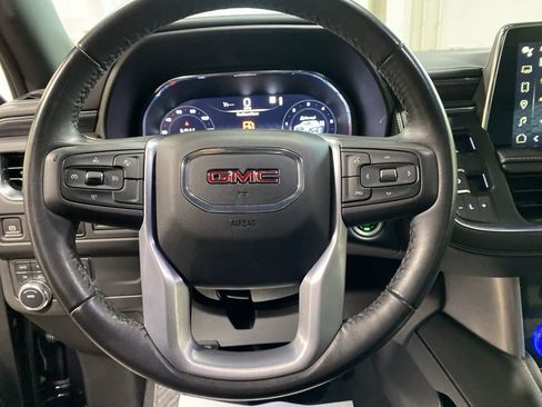 Used 2023 GMC Yukon XL SLT AWD/4WD image 24
