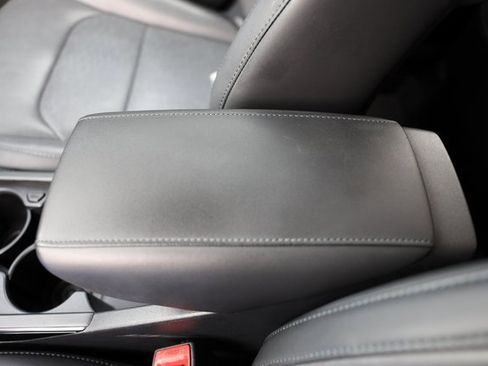 Used 2023 Kia Niro SX Touring image 35