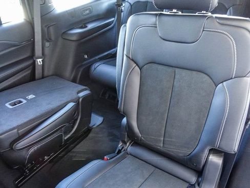 New 2025 Jeep Grand Cherokee L Altitude image 13