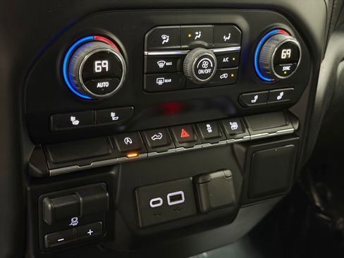 Certified 2019 Chevrolet Silverado 1500 LT w/ True North Edition AWD/4WD image 28