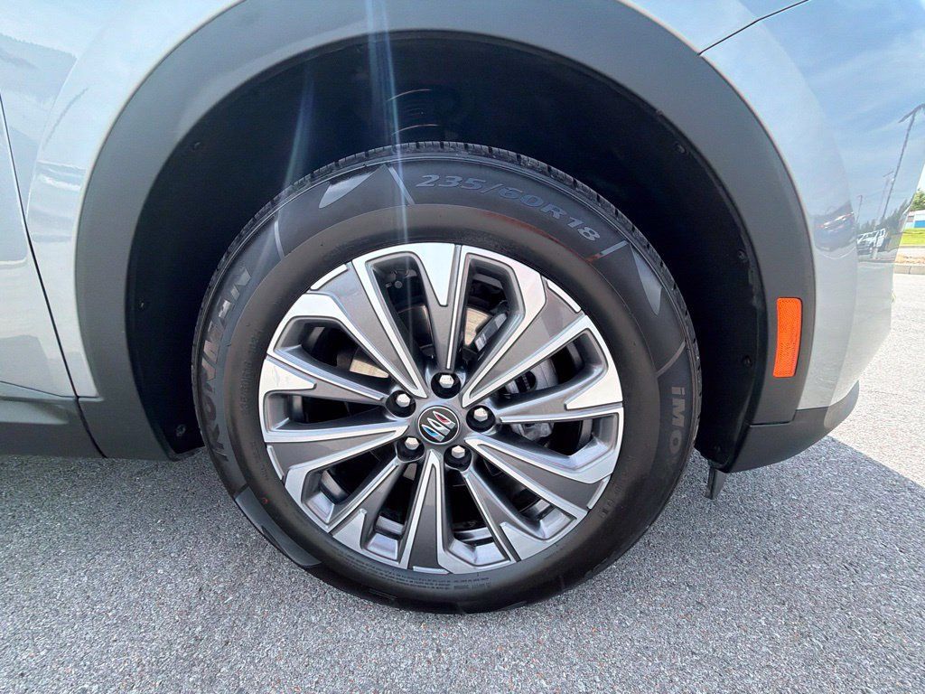 Used 2024 Buick Envision Preferred AWD/4WD image 17