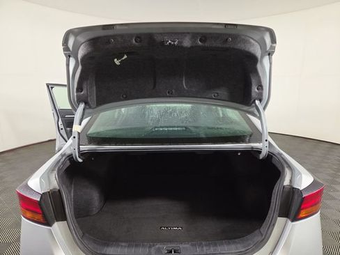 Used 2024 Nissan Altima 2.5 SR FWD image 29