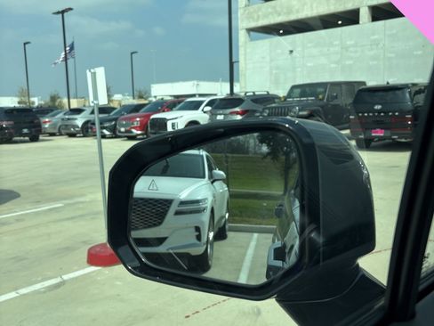 Used 2026 Hyundai Santa Fe Calligraphy image 11