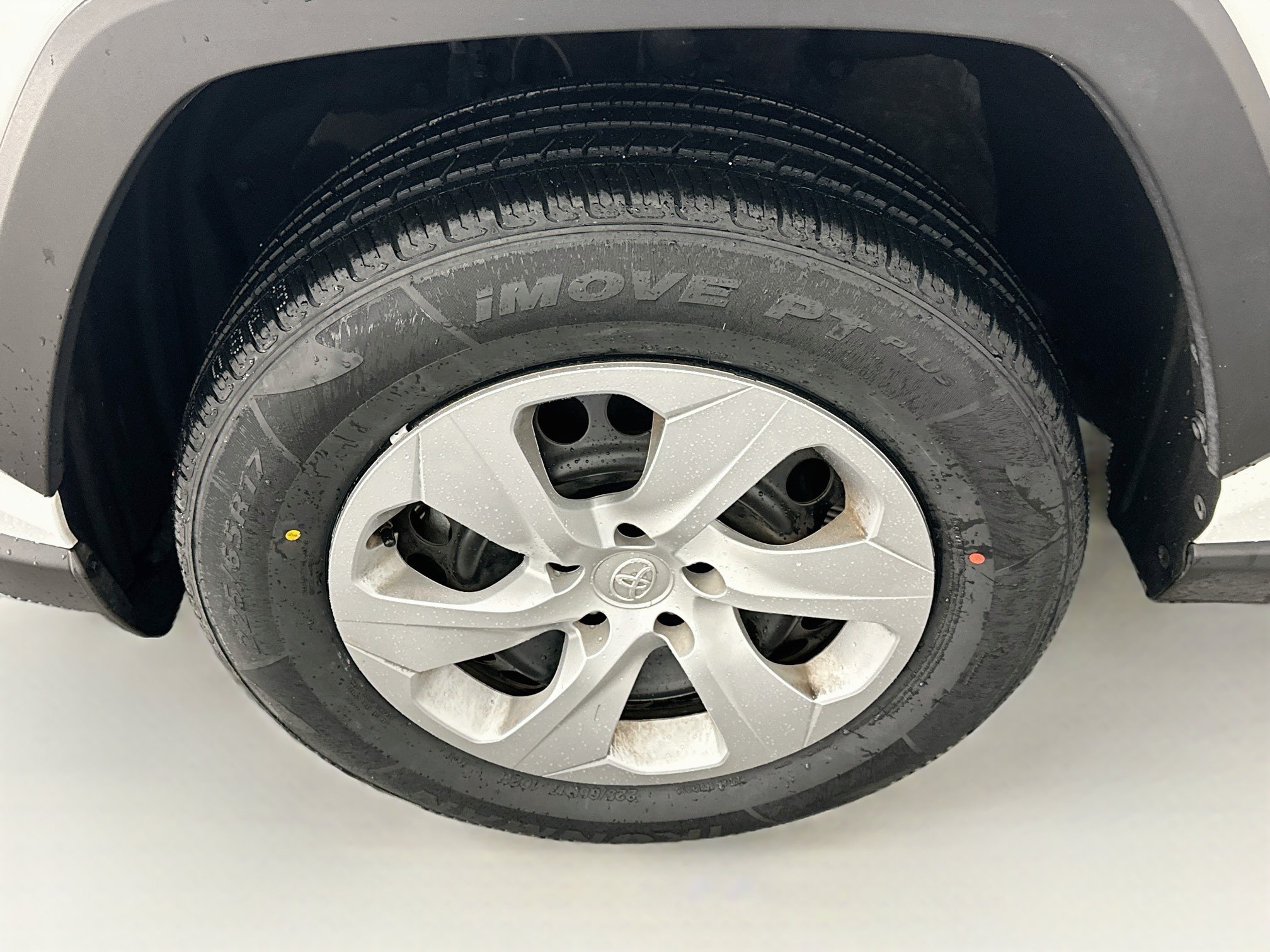 Used 2025 Toyota RAV4 LE AWD/4WD image 11