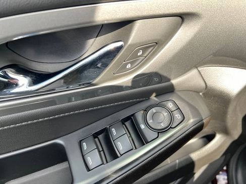 Certified 2023 Chevrolet Traverse LT w/ LPO, Floor Liner Package image 26