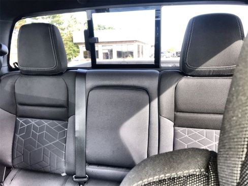 Used 2026 Nissan Frontier SV w/ All-Weather Content Package image 21