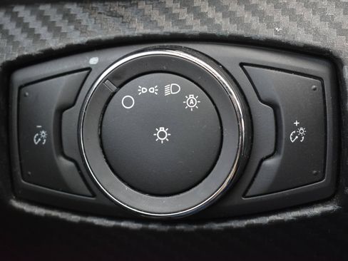 Used 2015 Ford Mustang Coupe RWD image 16