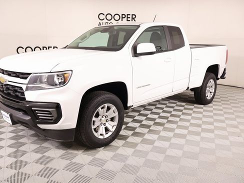 Used 2022 Chevrolet Colorado LT w/ Fleet Safety Package image 9