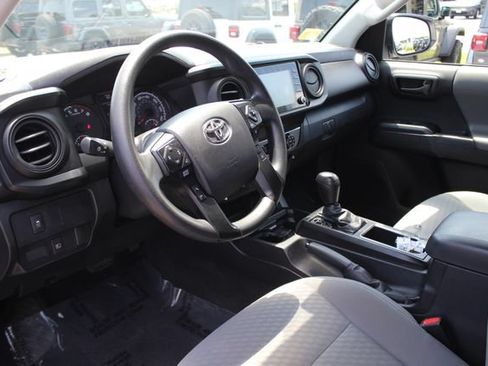 Used 2021 Toyota Tacoma 4x4 Access Cab image 3