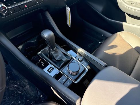 New 2026 MAZDA MAZDA3 Hatchback w/Premium Plus Pkg image 13